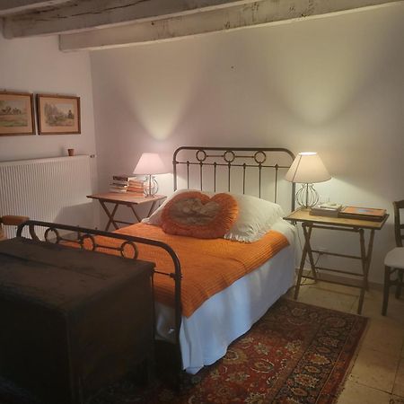 Chambre De Charme Les Quatre-Routes-du-Lot エクステリア 写真
